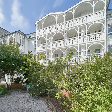 Apartment 657, Seepark *